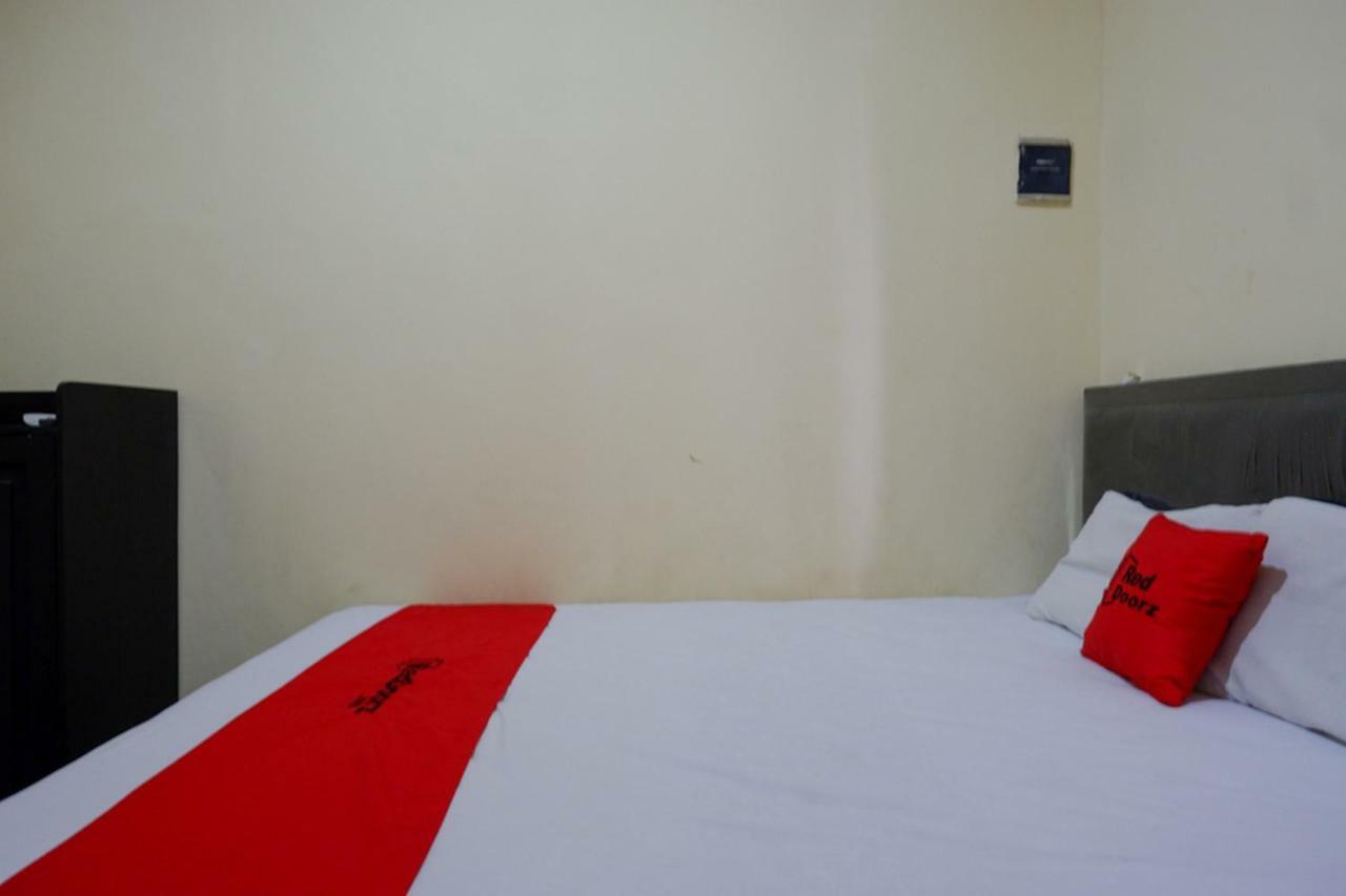 Reddoorz Near Gor Wisanggeni Hotell Tegal  Exteriör bild
